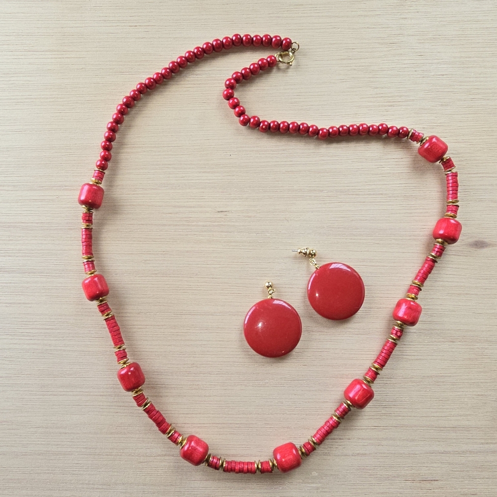 Elegant Red Beaded Necklace and Earring Set